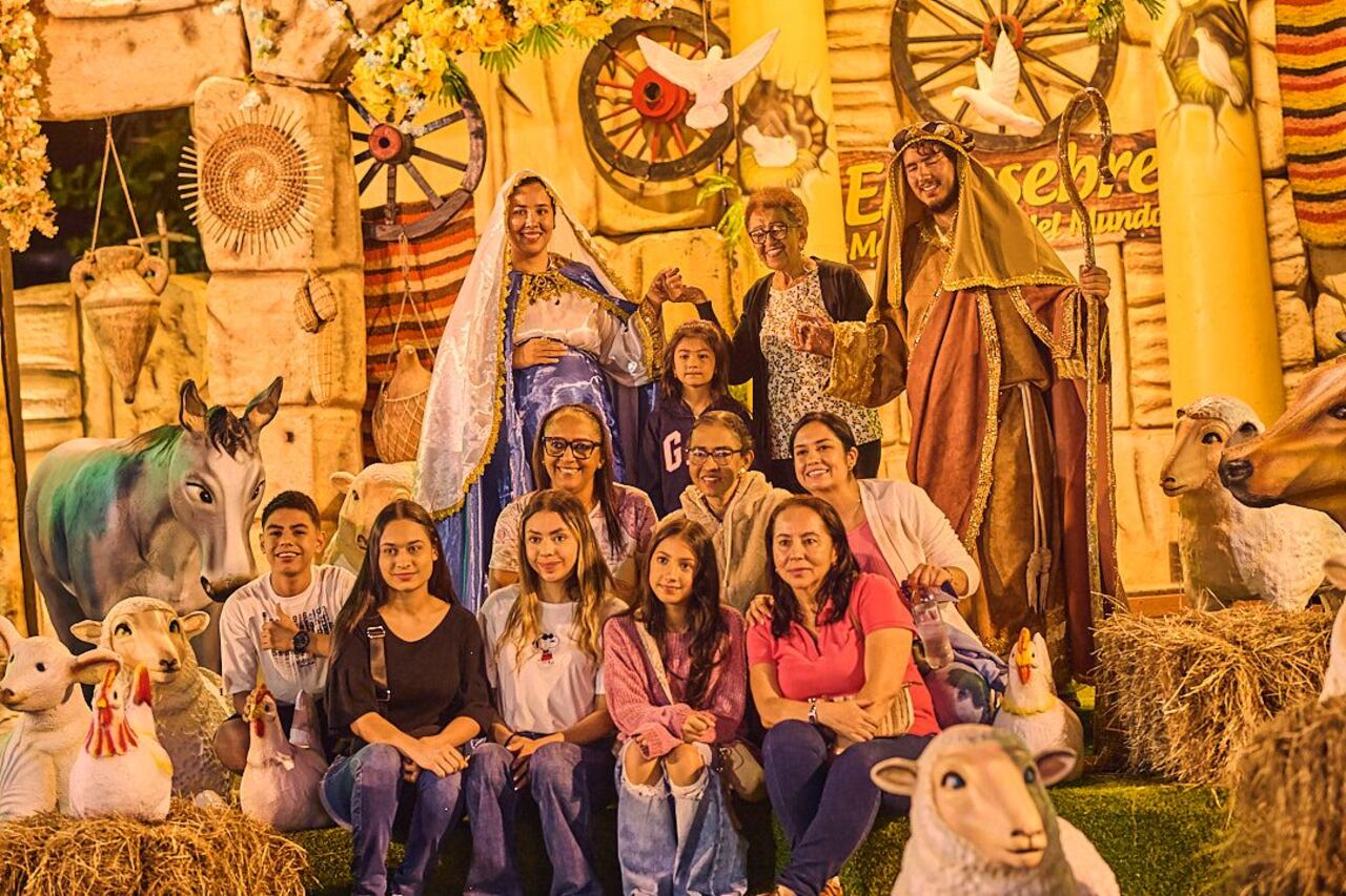 Son 90 actores los que le dan vida a este pesebre.