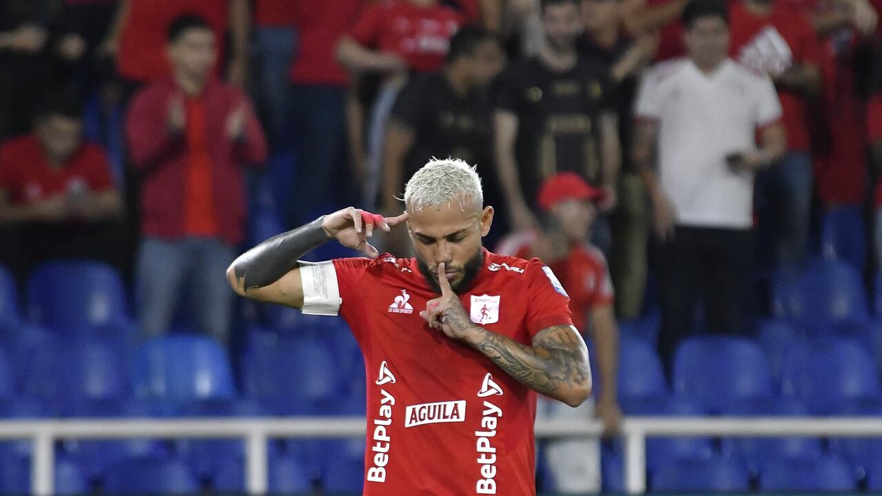 Duván Vergara celebrando su gol con América de Cali ante Junior