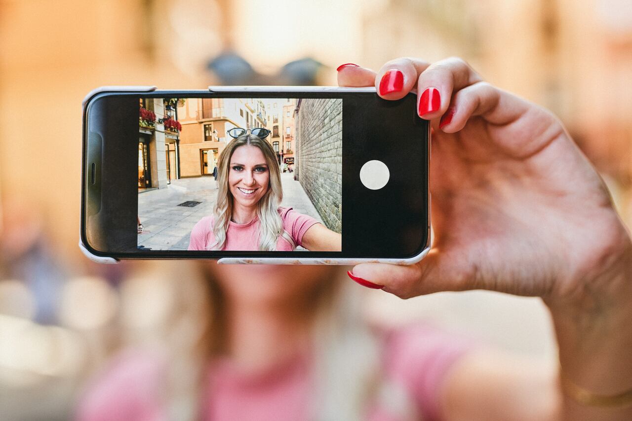 La fotografía móvil se ha convertido en una herramienta esencial para documentar y compartir experiencias en redes sociales.