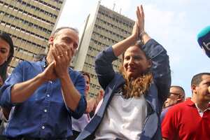 Adhesión de Diana Roja a la candidatura de Alejandro Eder para la alcaldía de Cali.