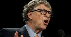 Además, dijo que suponiendo que la vacuna esté disponible en diciembre, las personas volverían a la normalidad a finales del 2021.