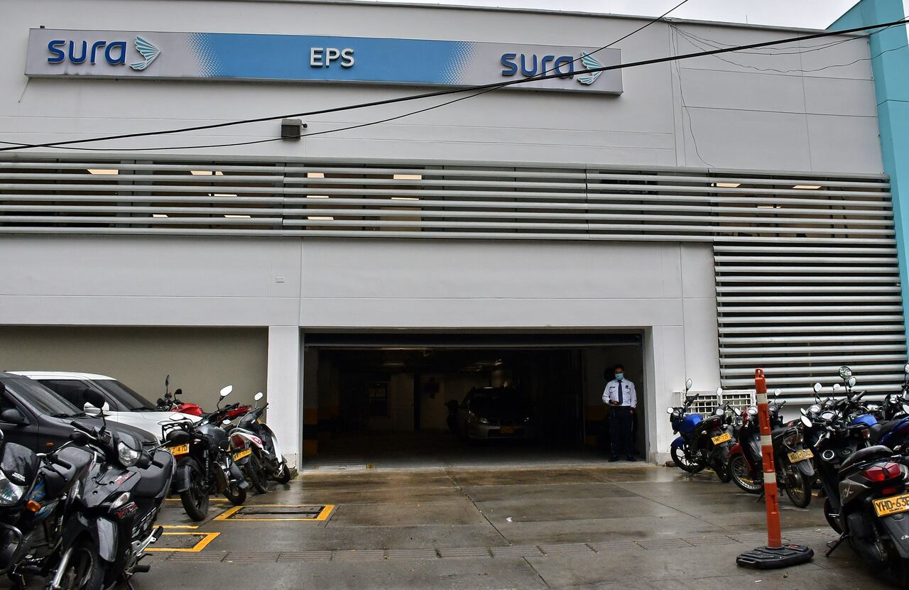 Tres grandes EPS alertan que la atención de pacientes está en riesgo a partir de septiembre
Sura, Sanitas y Compensar piden que el Gobierno de Gustavo Petro tome medidas urgentes para subsanar las dificultades financieras y evitar el colapso del sistema de salud. Fotos Raúl Palacios / El Pais / 22 de Agosto del 2023 Cali.