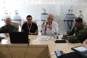 El ministro de Defensa, Iván Velásquez, envió desde la Brigada 30, Norte de Santander, un mensaje de fortaleza, unidad y resistencia a las comunidades de la región del Catatumbo que en este momento ven en peligro su integridad a causa de las acciones violentas realizadas por organizaciones criminales que actúan contra la población.