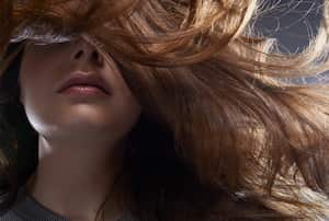 Algunas vitaminas ayudan al crecimiento del cabello.