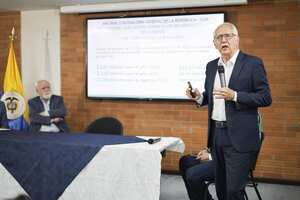 Ministro de Salud, Guillermo Alfonso Jaramillo, durante un encuentro de la mesa de trabajo de la UPC.