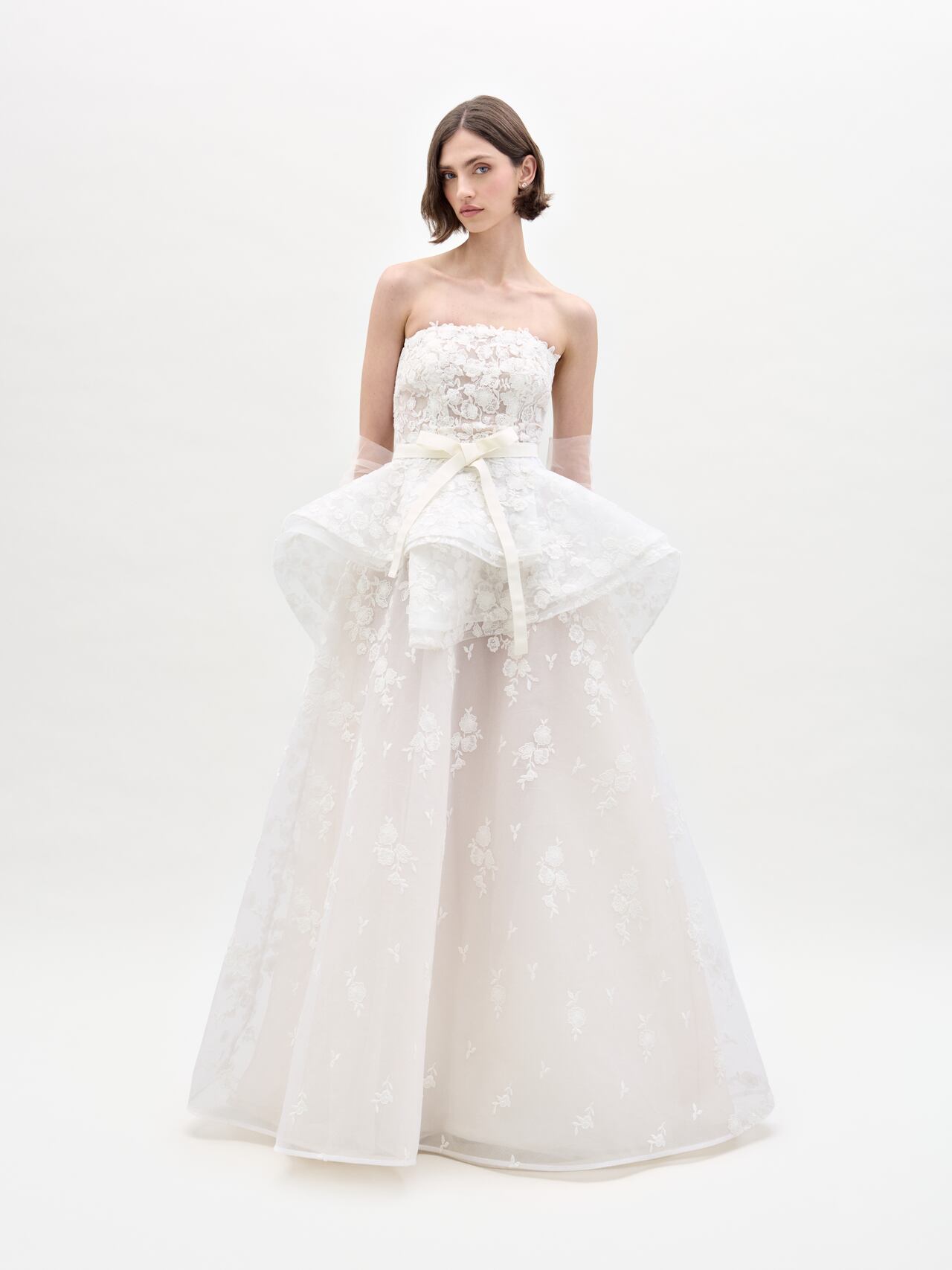 Sofía Espinosa Tcherassi Presenta su Cápsula Demi-Couture para Novias en Bogotá