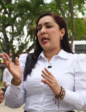 Cali: Informe entrevista alcaldesa de Candelaria, Gessica Vallejo. Puente de Juanchito, . foto José L Guzmán. El País