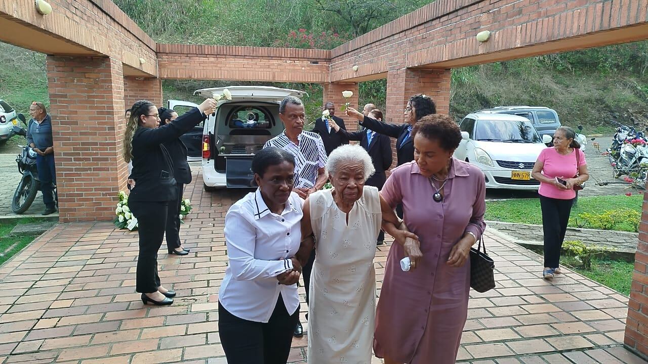 Familiares y seguidores despiden a Wilson Manyoma en su velorio en Cali