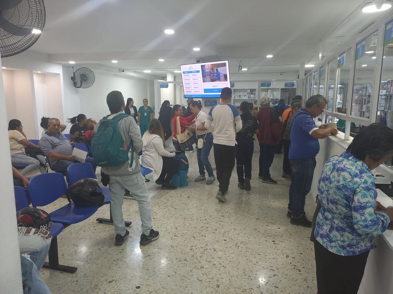 Así se veía la sede de Disfarma en Cali este sábado.