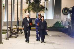 Álvaro, Gonzalo y Morgana, los hijos de Vargas Llosa.