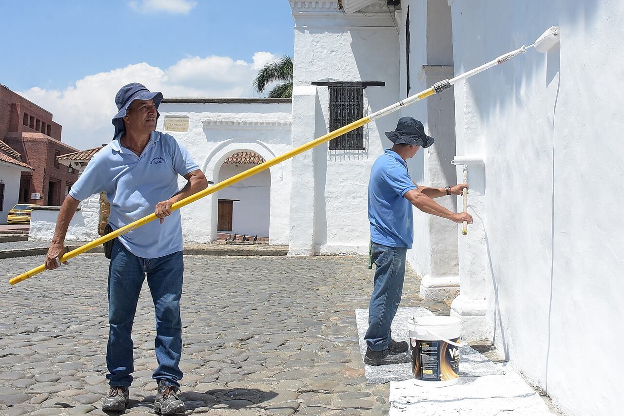 Tras el anuncio del gobierno nacional de que Cali será la sede de la próxima cumbre de la COP 16, La ciudad comienza a ponerse a tono para tan magno evento, los sitios más representativos empiezan a engalanarse para recibir a propios y extraños.