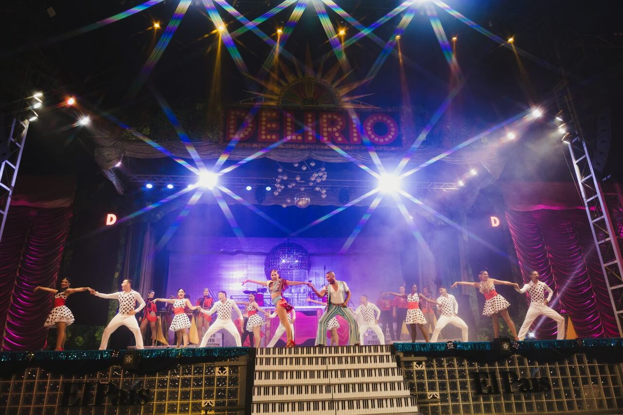 El primer espectáculo de Delirio con su fórmula Salsa + Circo+ Orquesta, se realizó en mayo de 2006 en su emblemática carpa.