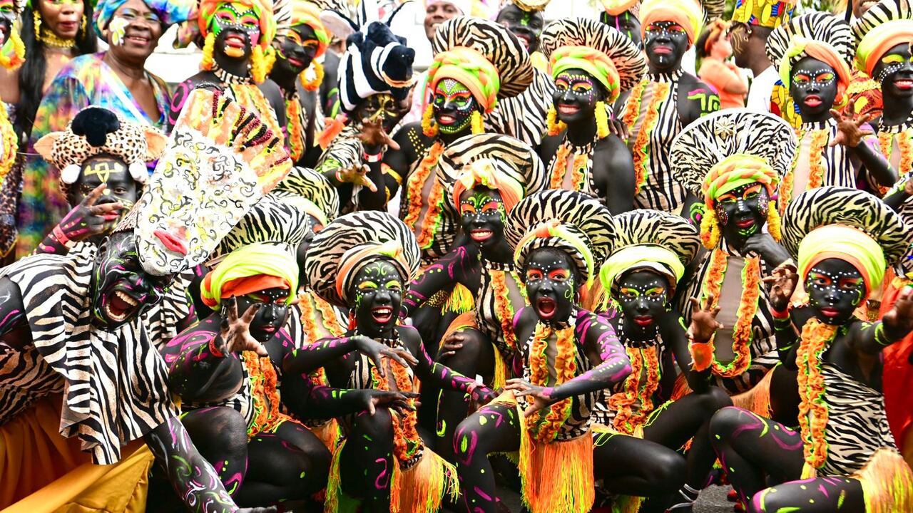 El Carnaval Cali Viejo comenzó desde las 3 de la tarde sobre la Autopista Sur.