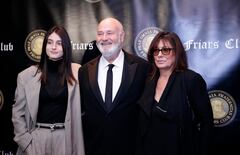 Rob Reiner junto a su esposa Michele Reiner y su hija Rony Reiner.
