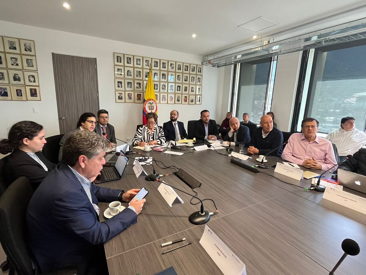 Reunión mesa de concertación para el salario mínimo 2024, diciembre 12 de 2023.
Foto: Cortesía Mintrabajo para El País