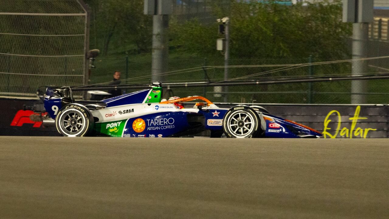 Sebastián Montoya en acción en el Gran Premio de Catar 2025.