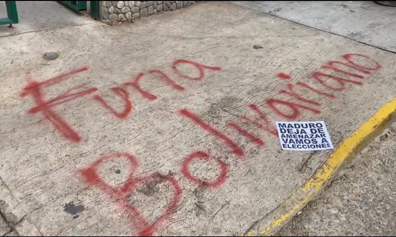 Estos fueron los letreros hallados en la sede de María Corina Machado, en Caracas, Venezuela.