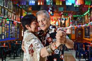 Fiesta en el Barrio Obrero.