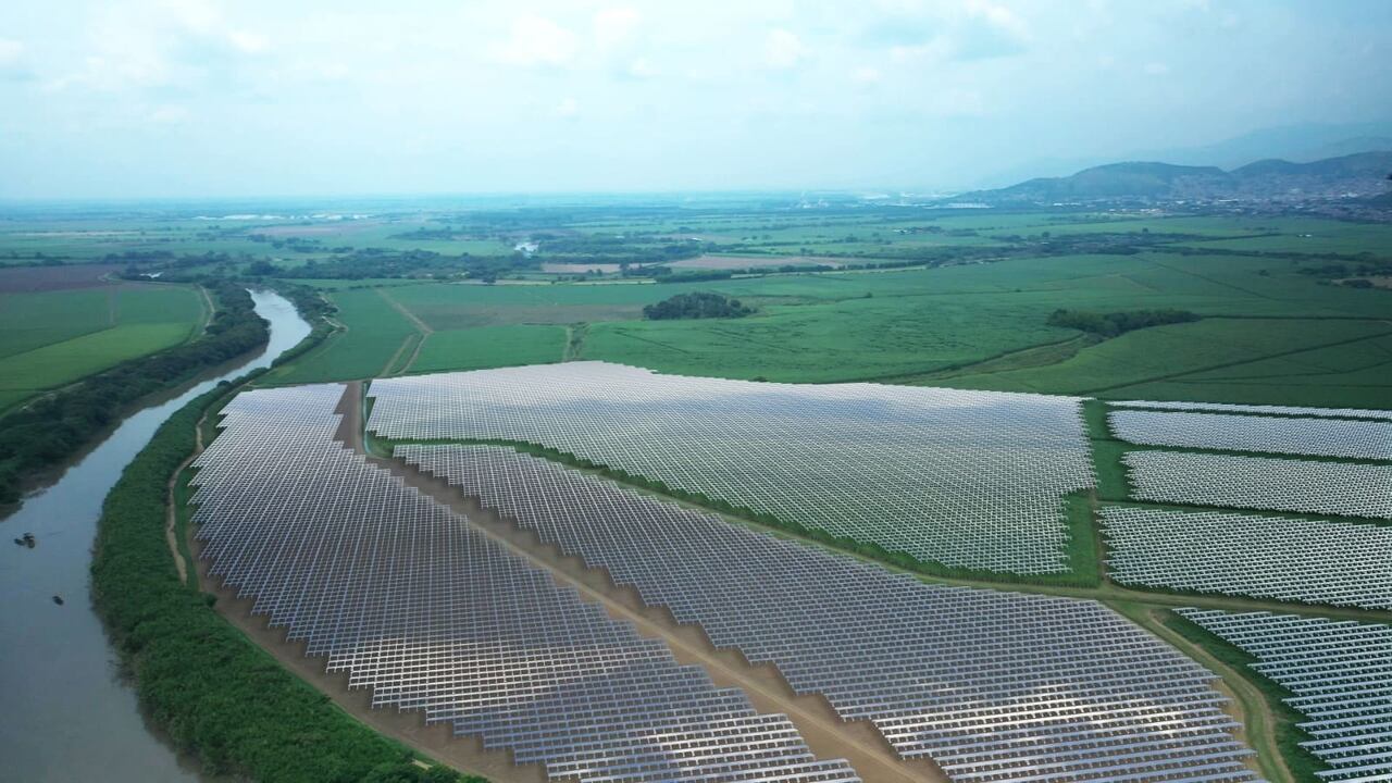 Aunque la generación de energía en este parque se limitaría a cuatro horas por día, el gerente Roger Mina aseguró que es un buen negocio.