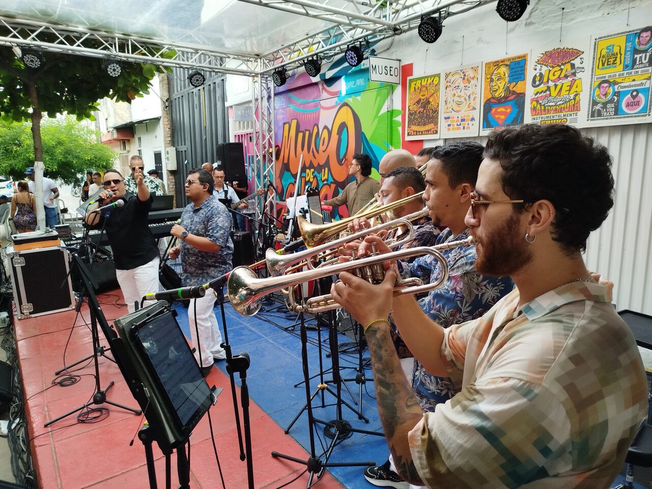 El barrio Obrero, corazón de la ciudad, activó la ruta de la salsa, haciéndole
honor al artista y leyenda Julio Ernesto Estrada, Fruko, por sus 60 años de carrera musical.