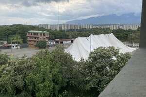 En redes sociales, los habitantes han dado a conocer la situación y han pedido apoyo de las autoridades. Temen que su sector se vea afectado, tal y como le ha sucedido a otros barrios en Cali.