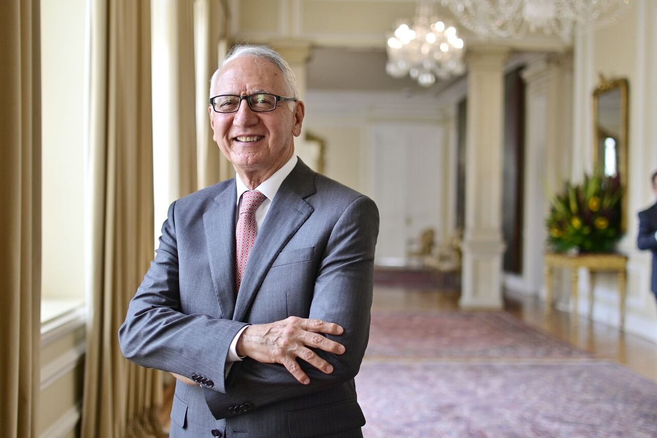 NUEVOS MINISTROS DEL GOBIERNO PETRO