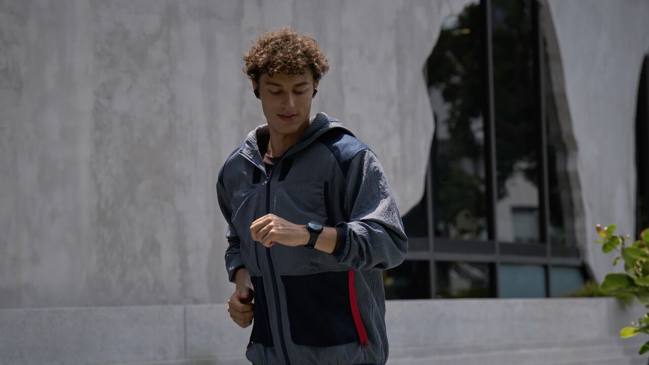 Tecnología que se lleva con actitud: los audífonos que elevan tu día a día