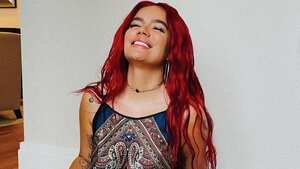 Karol G da millonarios regalos a algunos asistentes de su concierto