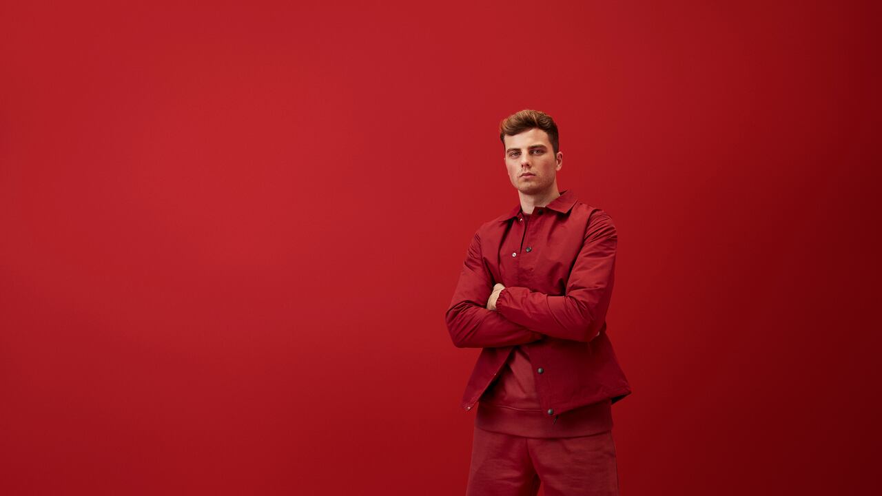 Secretos del diseño: cómo combinar tonos para realzar la presencia del rojo