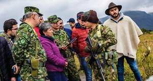 Ante la alerta de la refundación del frente 53 de las Farc, la alcaldesa Claudia López estuvo en el Sumapaz con el comandante de la Brigada 13 del Ejército Nacional, general Rodolfo Morales, y acordaron aumentar los puestos de control en lugares estratégicos de la localidad.