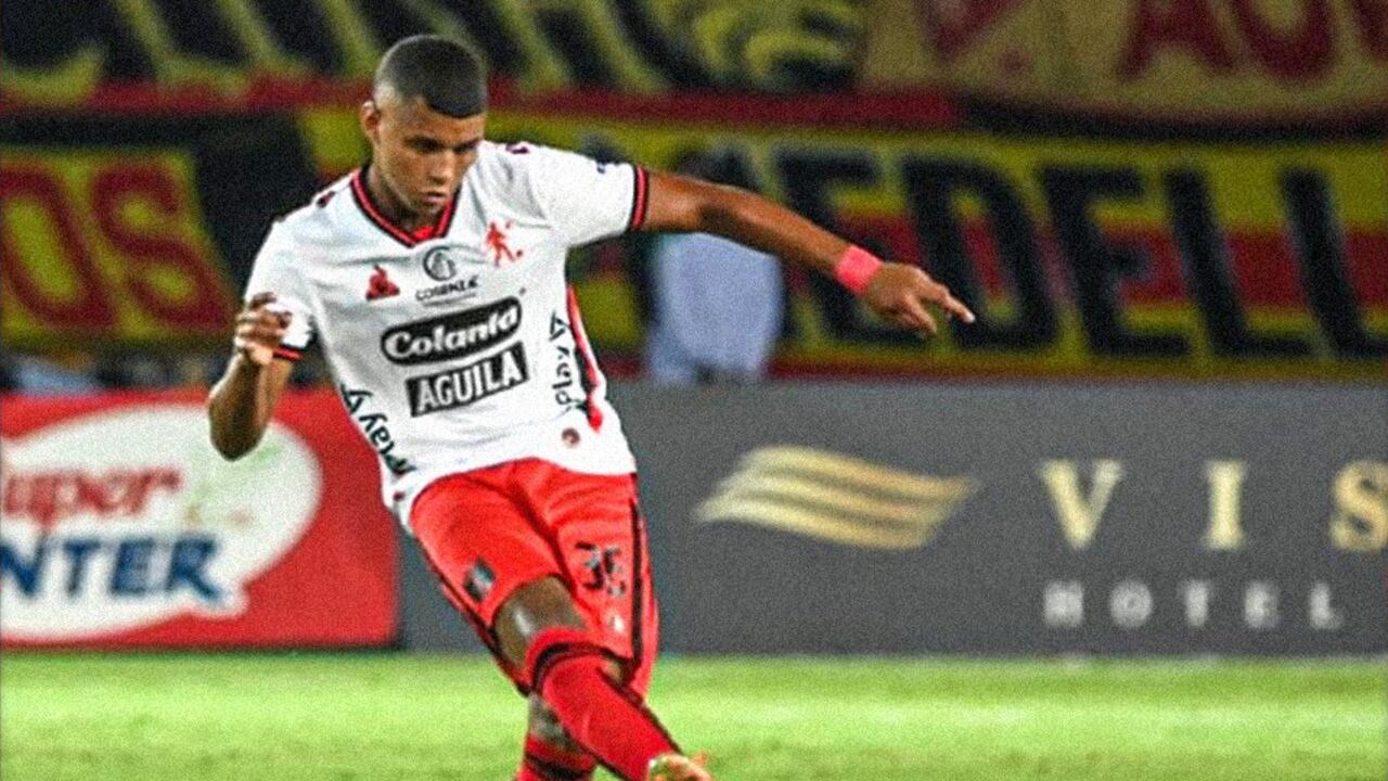 Josen Escobar, lateral derecho del América de Cali.