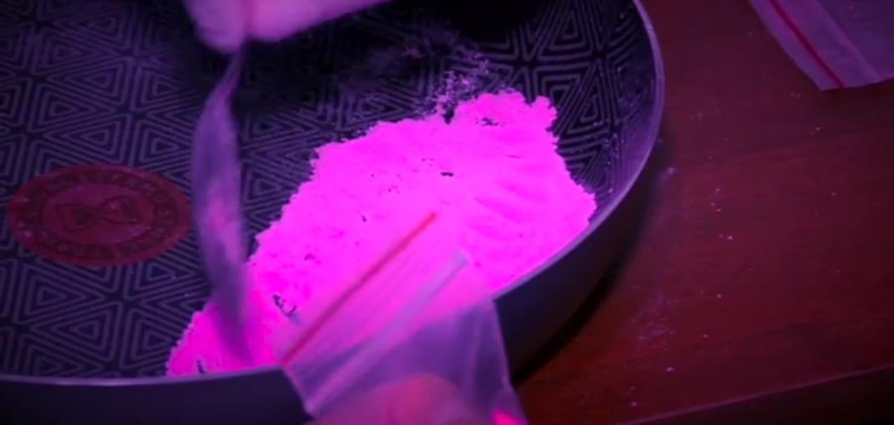 La banda no solo distribuía el 'tusi' sino que también lo fabricaba.