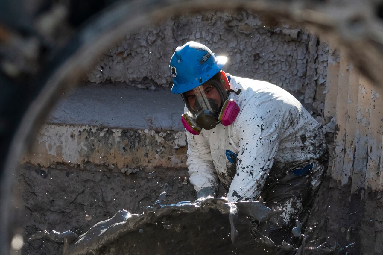 El cemento es uno de los materiales más usado en las construcciones ya que es la base del concreto.
