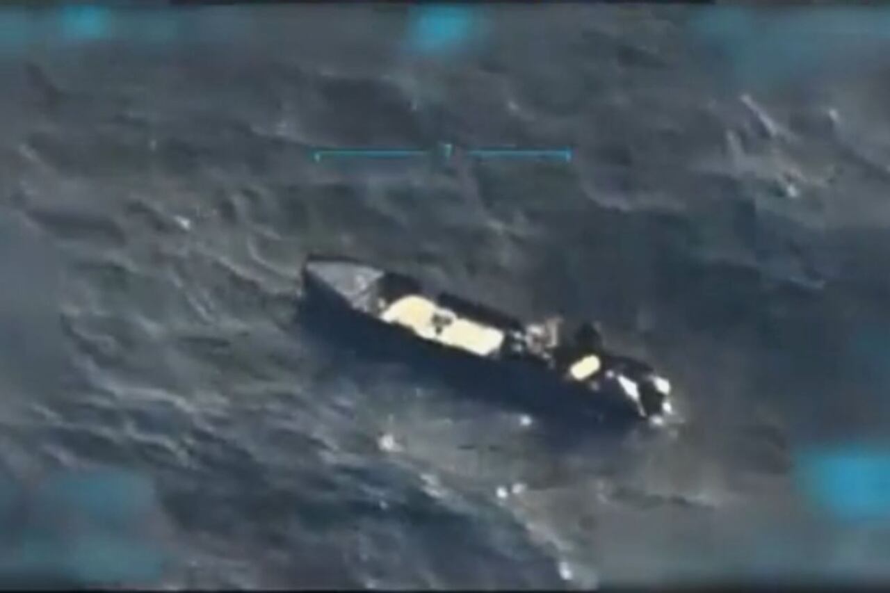 En la embarcación había tres personas.