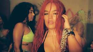 Karol G responde a quienes la critican por su cuerpo