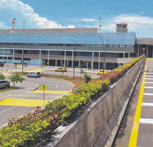 El aeropuerto Alfonso Bonilla Aragón, clave para la región, está a la espera de que se defina el nuevo concesionario.