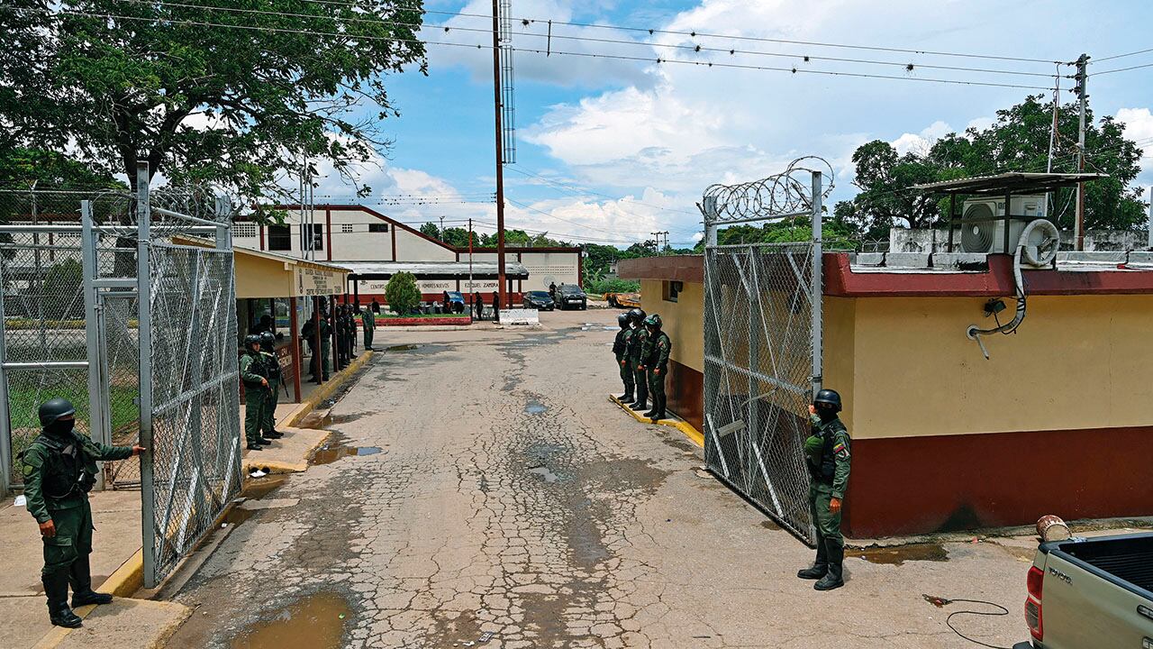 Larry Changa y Carlos Francisco Gómez, alias Bobby, estuvieron detenidos en la cárcel de Tocorón, en Venezuela, la cuna del Tren de Aragua.