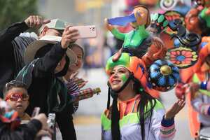 Carnaval de Bancos Y Negros en Pasto. Desfile Magno de las Fiestas. Fotos Julian Moreno Especial Para el País de Cali.