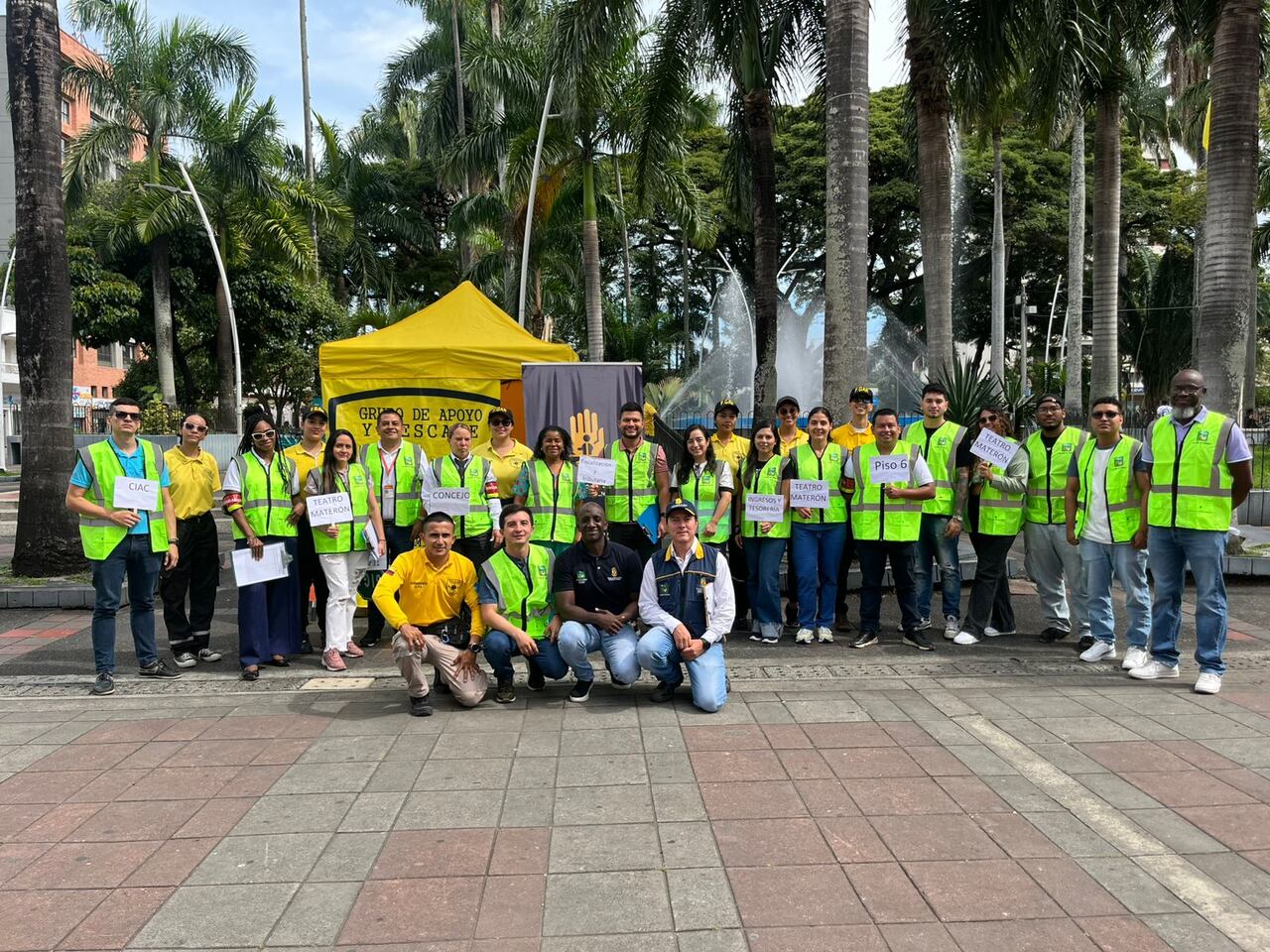 Participaron 4 sedes de la Alcaldía, el Camp (304 personas), la Escuela Municipal de Arte EMA (97 personas), la Secretaría de Educación (34 personas), Teatro Materón (27 personas) y Secretaría de Tránsito 31 personas), para un total de 493 personas evacuadas. Foto: Alcaldía de Palmira / El País.