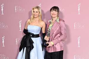 SANTA MONICA, CALIFORNIA - MARCH 09: (L-R) Mira Sorvino and Sharon Long, winner of the Excellence in Period Television award for ‘The Great,’ pose during the 24th Costume Designers Guild Awards at The Eli and Edythe Broad Stage on March 09, 2022 in Santa Monica, California. (Photo by Stefanie Keenan/Getty Images for CDGA)