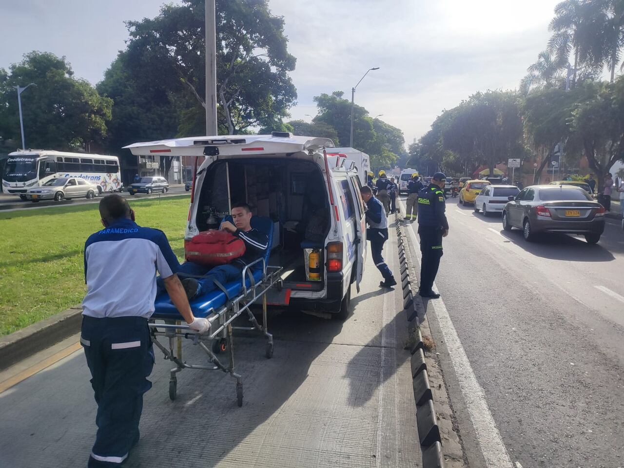 Las autoridades de socorro ya hicieron presencia en el lugar de los hechos, con el fin de brindar la respectiva ayuda para los afectados.