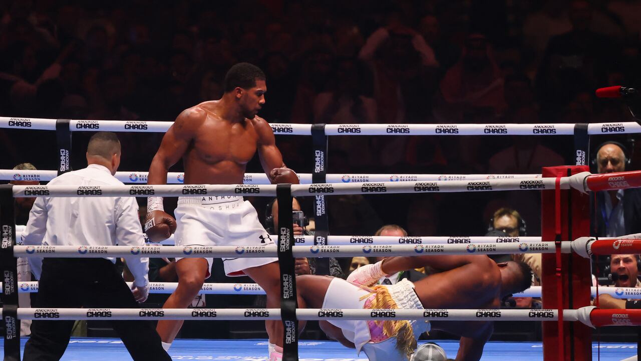 Anthony Joshua. boxeador británico