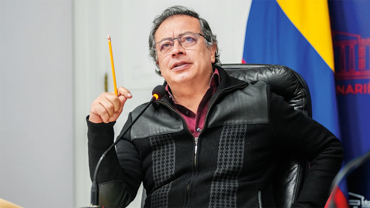 Durante la campaña presidencial, Gustavo Petro prometió que no subiría el diésel, pero las cuentas no cuadran y tuvo que hacerlo. Sin embargo, el impacto será bajo.
