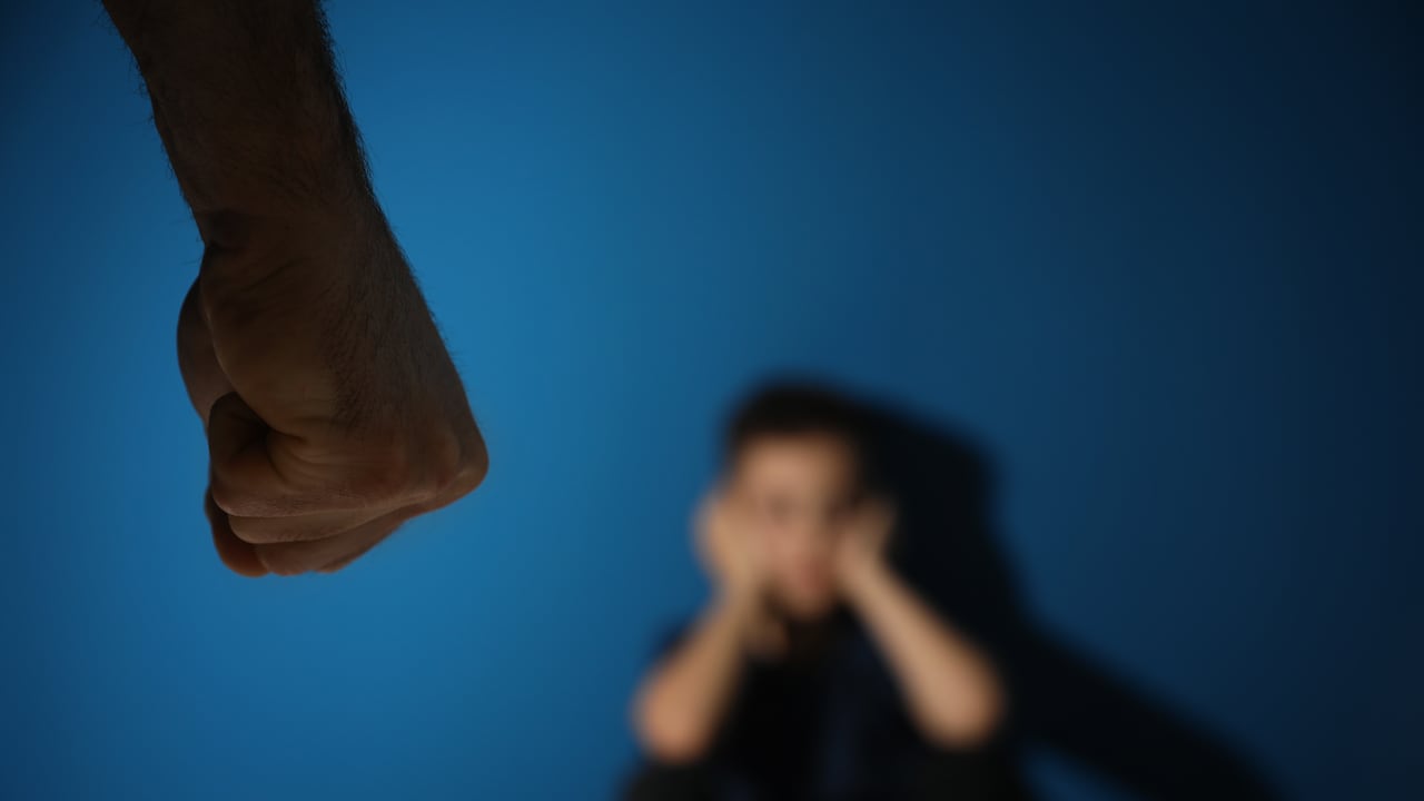 De acuerdo con la Procuraduría, entre enero y abril de 2024, Bogotá, Medellín, Cali, Villavicencio y Barranquilla registraron las cifras más altas de violencia intrafamiliar contra niños, niñas y adolescentes en el país.