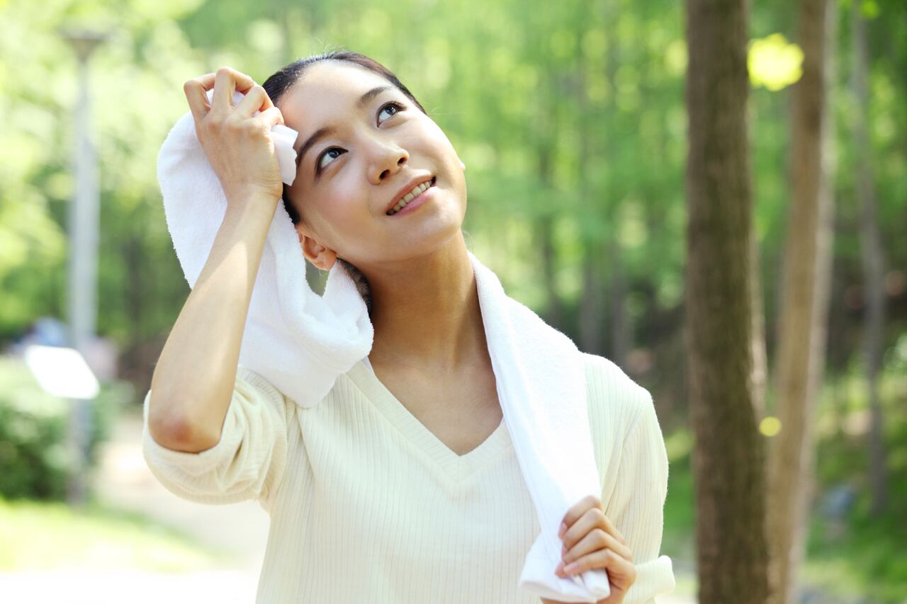 Desde hace mucho tiempo, se ha observado que muchos coreanos parecen carecer del olor característico asociado con la transpiración, lo que ha generado un interés creciente en los factores genéticos y culturales que podrían estar en juego.