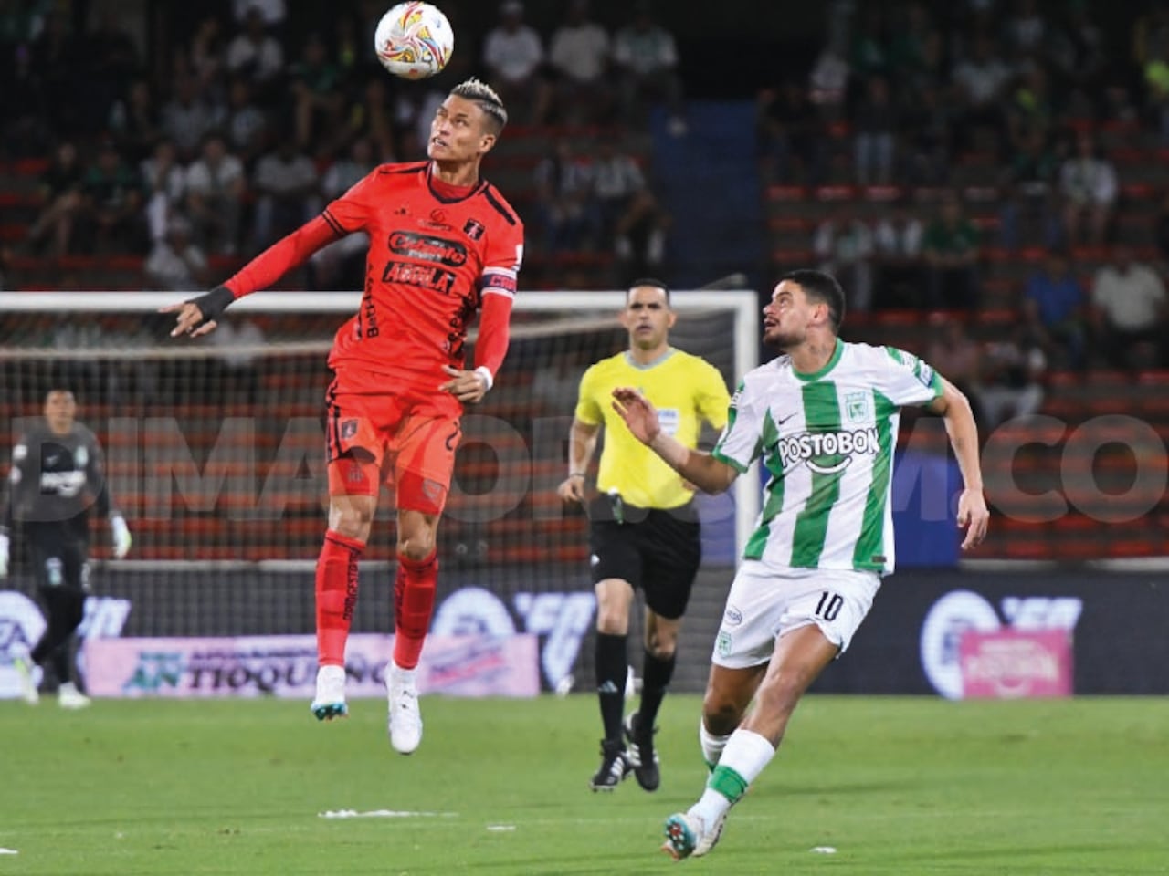 Portilla del América ante cantera de Nacional.