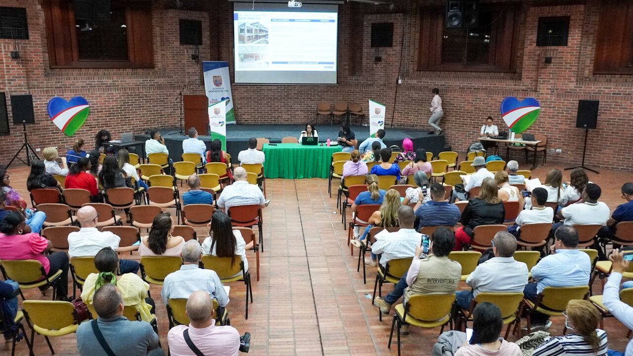 La socialización del avance de las obras se realizó en el auditorio principal del Centro Cultural de Cali.