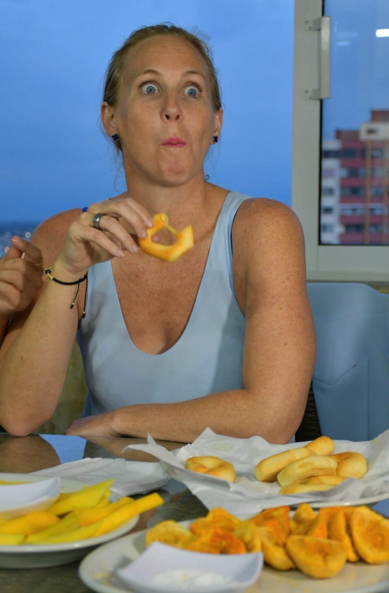 Eva Buzo es declarada Visitante Ilustre