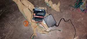 De acuerdos con las autoridades, las dos cargas explosivas serían accionadas mediante un sistema eléctrico, alimentado con una batería de doce voltios.