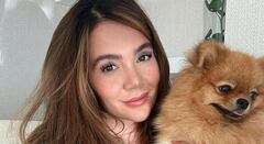 Lina Tejeiro y su perrita Frida